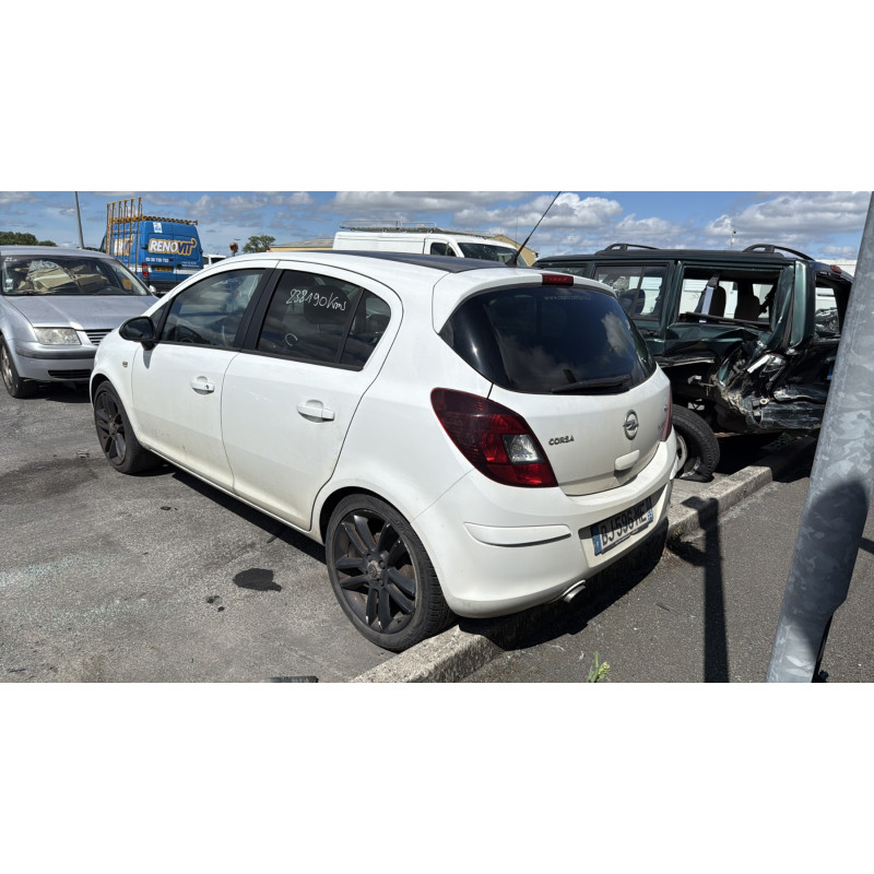 Optique avant principal gauche (feux)(phare) OPEL CORSA D Photo n°10