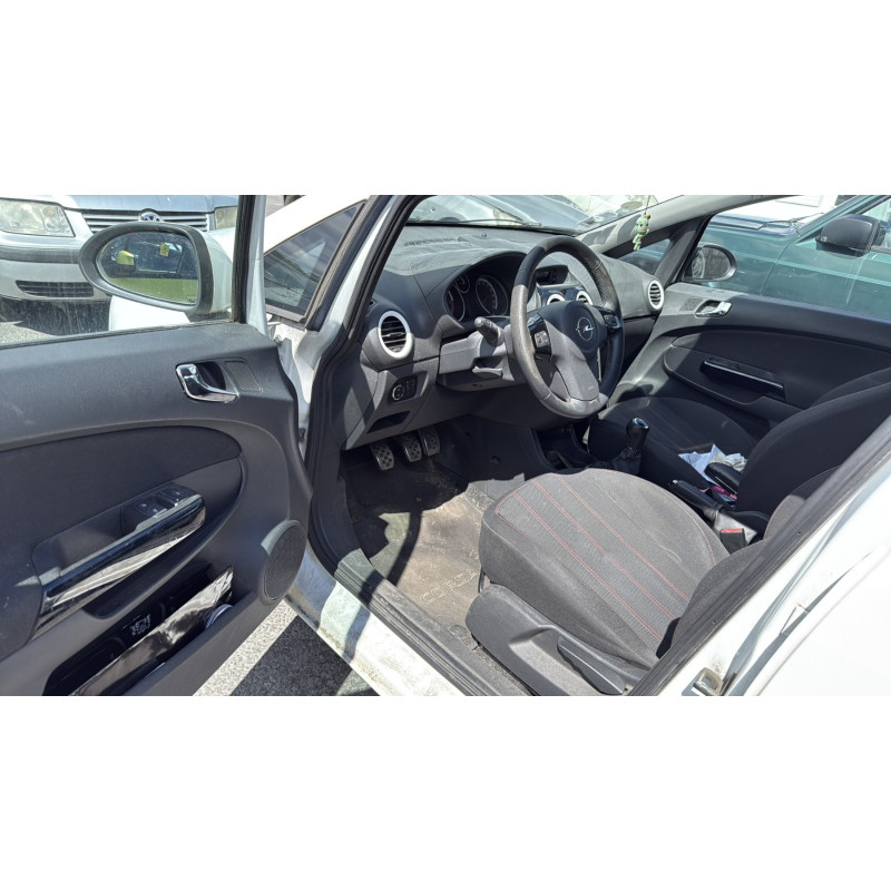 Optique avant principal gauche (feux)(phare) OPEL CORSA D Photo n°15