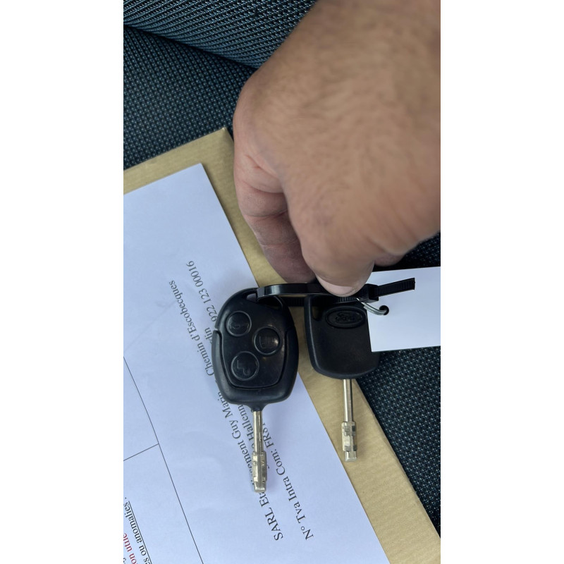 Vitre avant droit FORD KA 1 Photo n°9