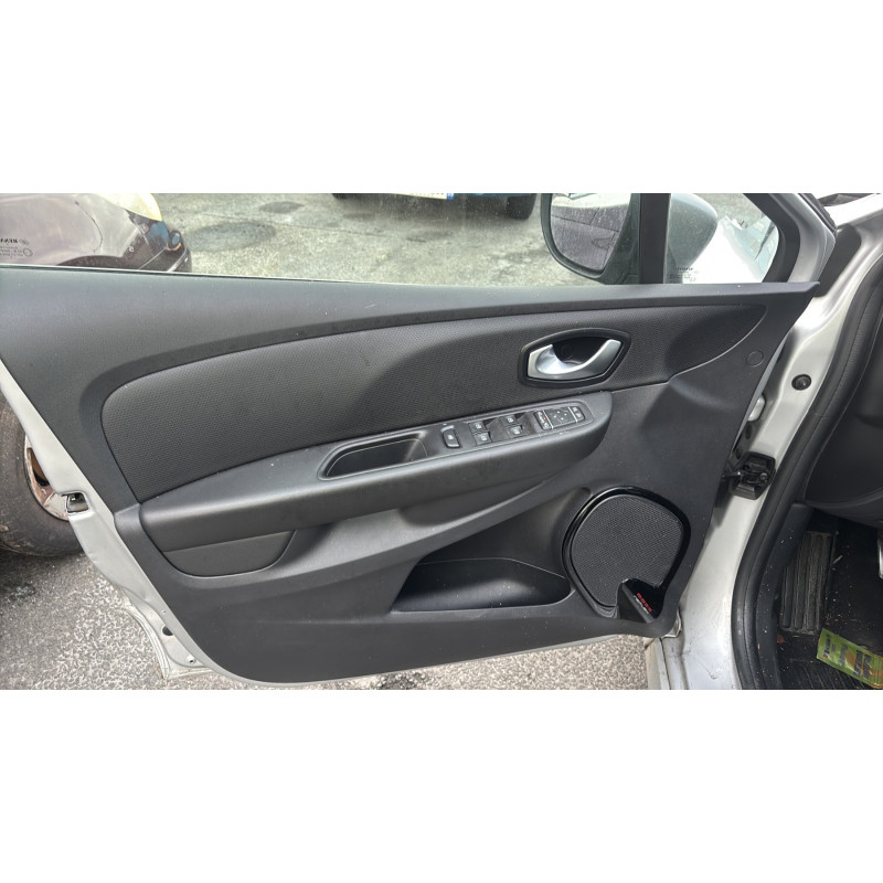 Boite a gants RENAULT CLIO 4 Photo n°16