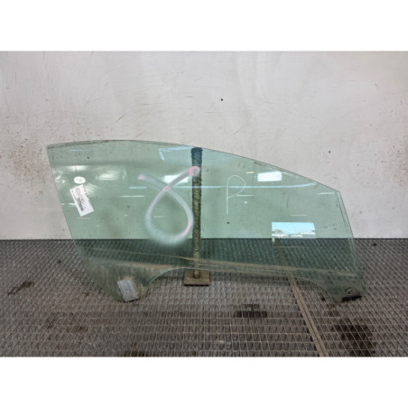 Vitre avant droit PEUGEOT 307