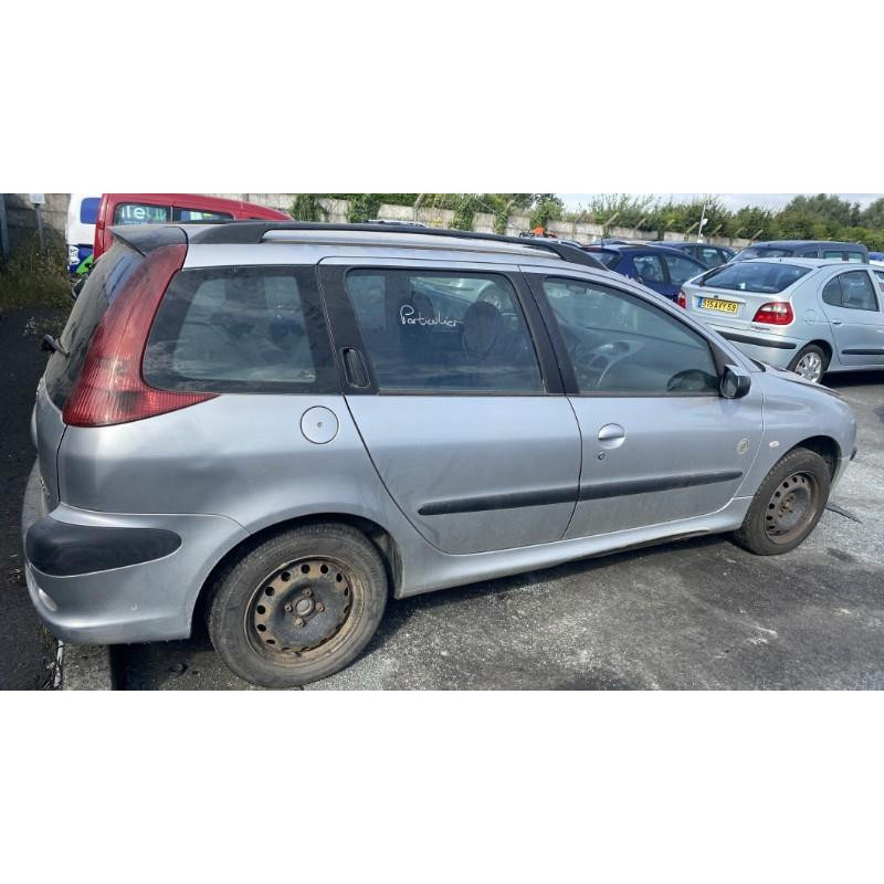 Pare boue avant gauche PEUGEOT 206 Photo n°11