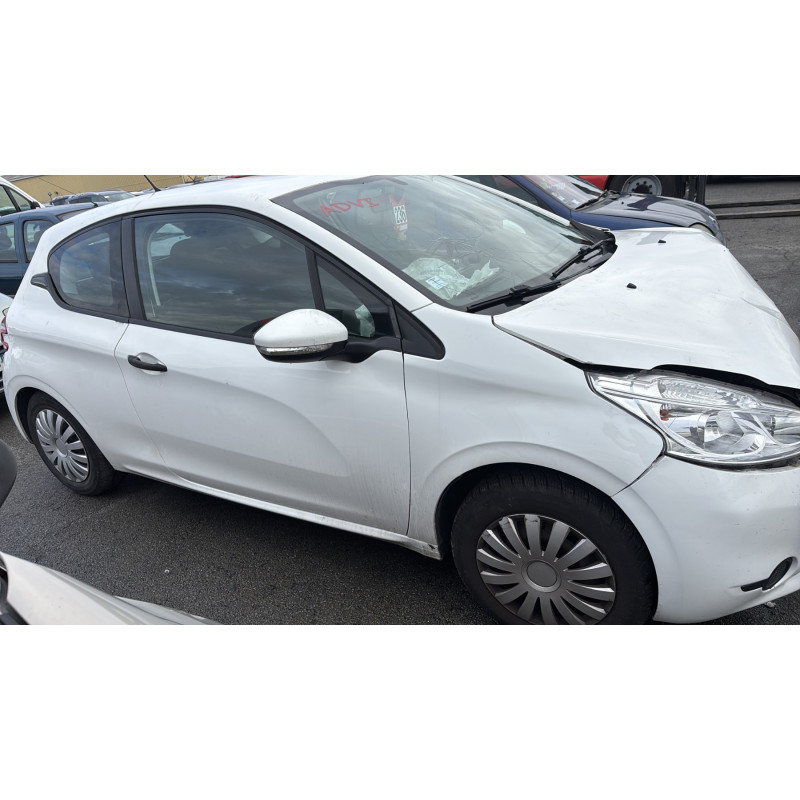 Malle/Hayon arriere PEUGEOT 208 1 Photo n°18