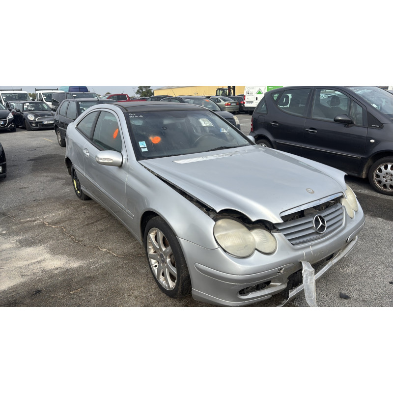 Aile avant droit MERCEDES CLASSE C 203 COUPE SPORT Photo n°8