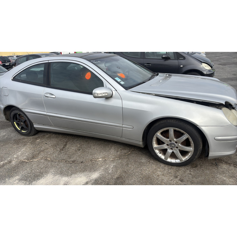 Aile avant droit MERCEDES CLASSE C 203 COUPE SPORT Photo n°13