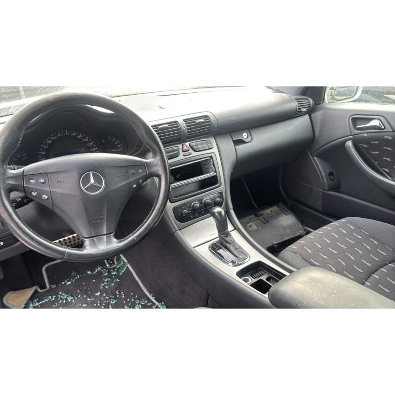 Aile avant droit MERCEDES CLASSE C 203 COUPE SPORT Photo n°19