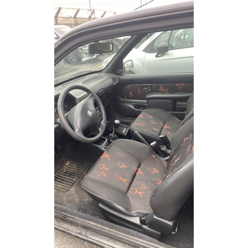 Pare choc avant PEUGEOT 106 Photo n°6