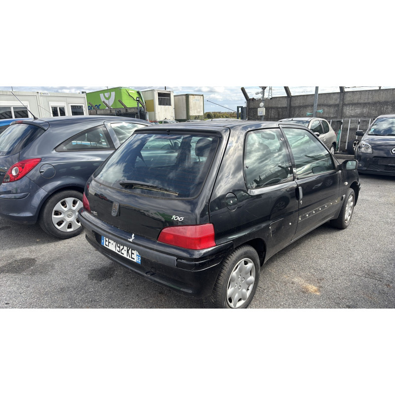 Pare choc avant PEUGEOT 106 Photo n°13