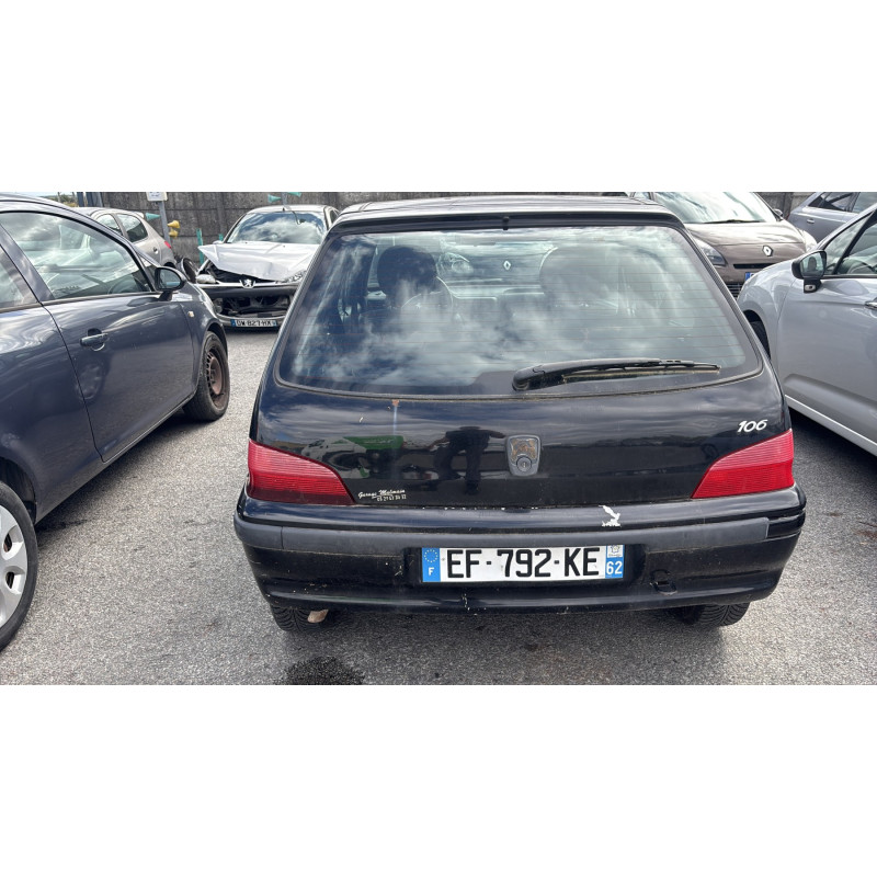 Pare choc avant PEUGEOT 106 Photo n°15