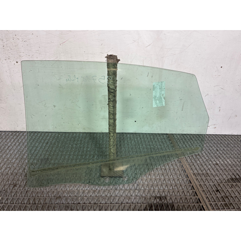Vitre arriere droit AUDI A6 3 Photo n°1