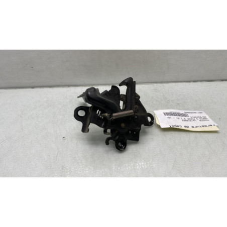 Fermeture de capot TOYOTA YARIS 3 Photo n°1