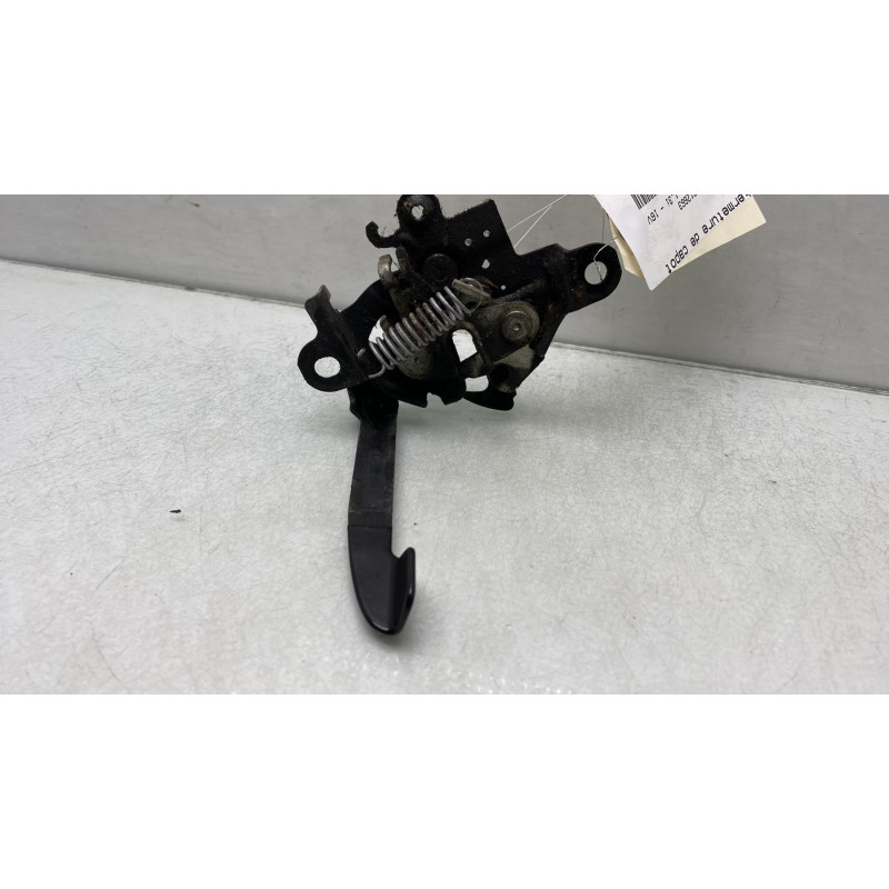 Fermeture de capot TOYOTA YARIS 3 Photo n°3