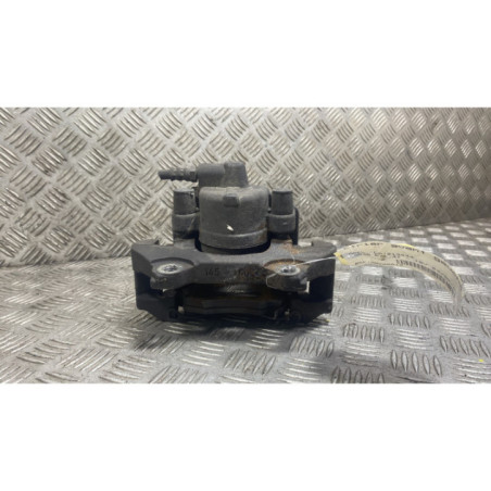 Etrier avant gauche (freinage) OPEL CORSA E