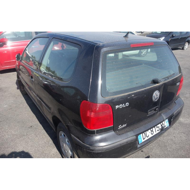 Etrier avant gauche (freinage) VOLKSWAGEN POLO 3 Photo n°1