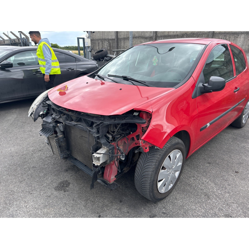 RENAULT CLIO 3 PHASE 2 1.5 DCI - 8V TURBO Photo n°13