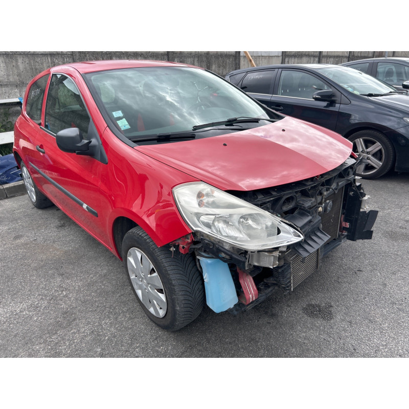RENAULT CLIO 3 PHASE 2 1.5 DCI - 8V TURBO Photo n°14