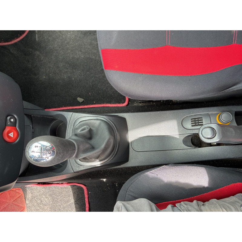 RENAULT CLIO 3 PHASE 2 1.5 DCI - 8V TURBO Photo n°21