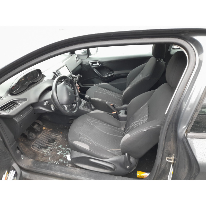 Interrupteur de leve vitre avant droit PEUGEOT 208 1 Photo n°10