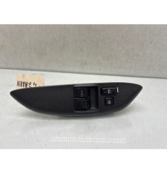 Interrupteur de leve vitre avant gauche TOYOTA YARIS 1