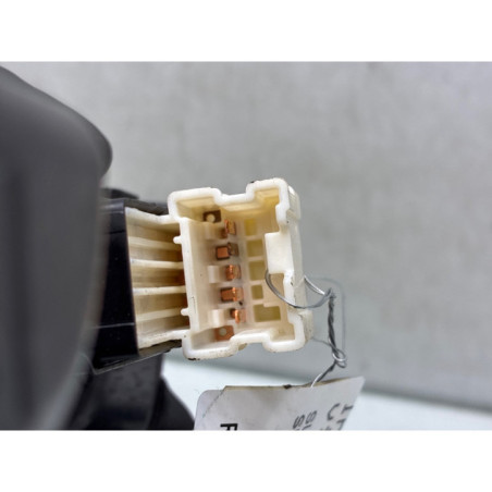 Interrupteur de leve vitre arriere droit SUZUKI SWIFT 4