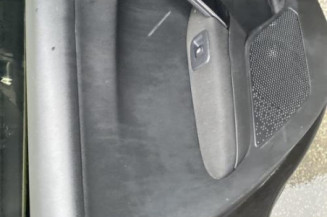 Pretensionneur de ceinture avant droit PEUGEOT 208 1