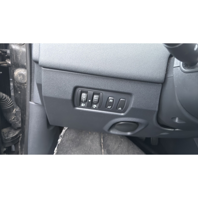 Interrupteur de leve vitre avant droit RENAULT MEGANE 2 Photo n°18