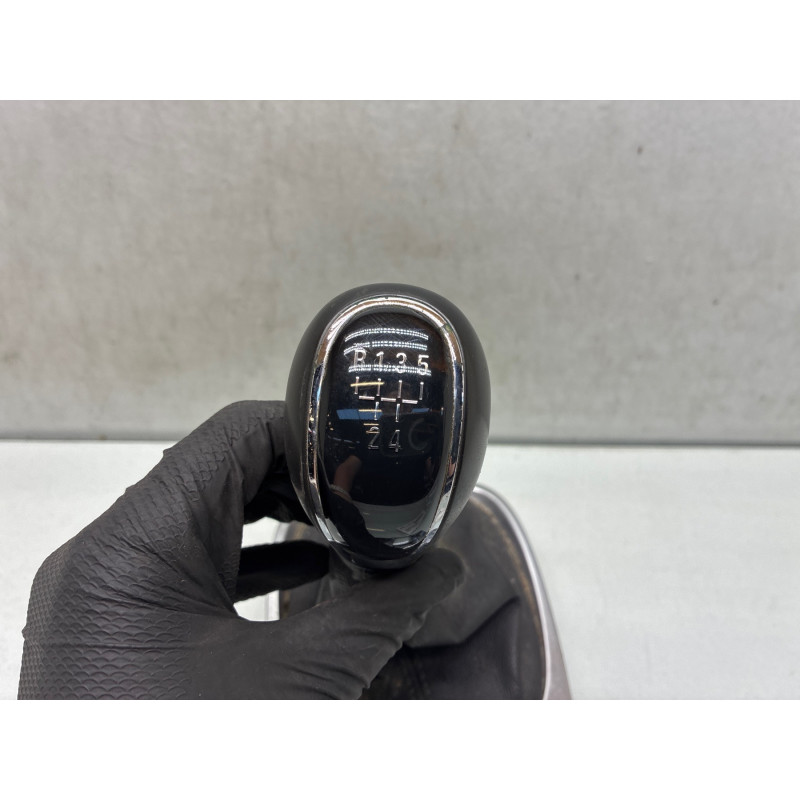 Pommeau de vitesses OPEL MERIVA B Photo n°1