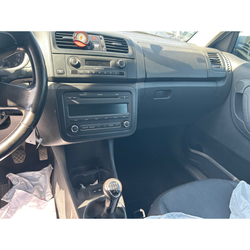 SKODA FABIA 2 PHASE 2 1.6 TDI - 16V TURBO Photo n°3