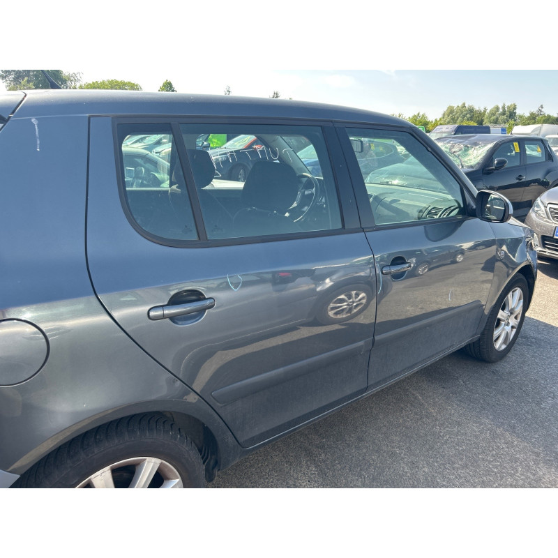 SKODA FABIA 2 PHASE 2 1.6 TDI - 16V TURBO Photo n°7