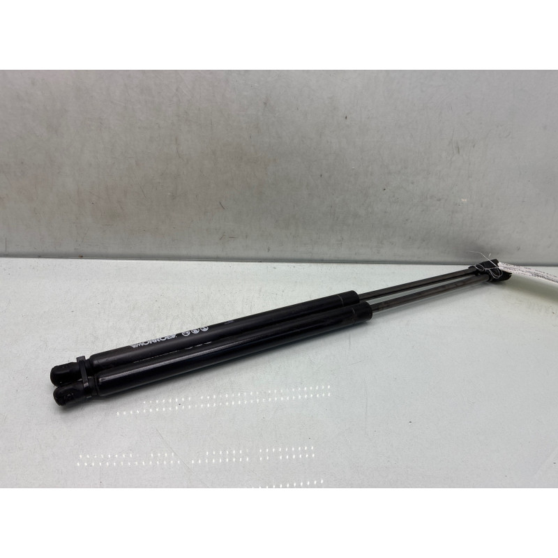 Verin de coffre PEUGEOT 308 1 SW Photo n°4
