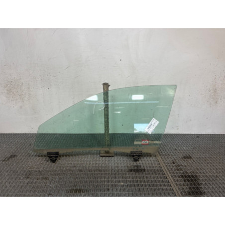 Vitre avant gauche AUDI A4 2