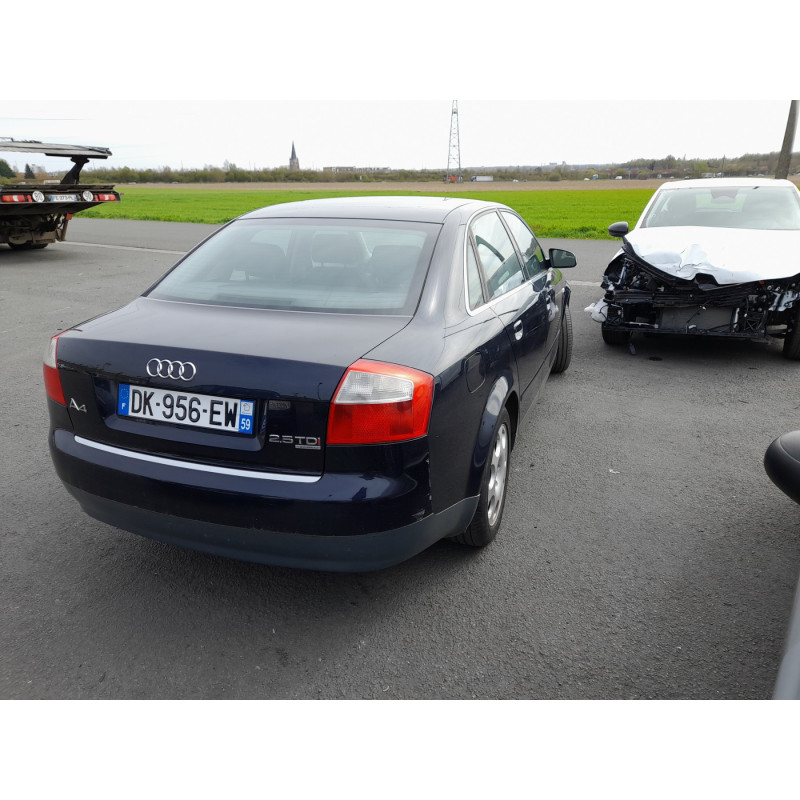 Vitre avant gauche AUDI A4 2 Photo n°4