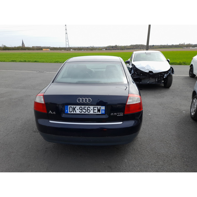 Vitre avant gauche AUDI A4 2 Photo n°8