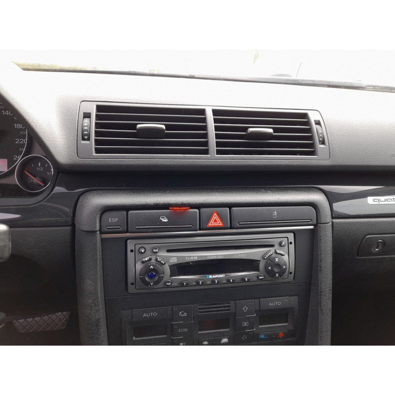 Vitre avant gauche AUDI A4 2 Photo n°12