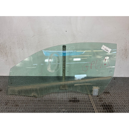 Vitre avant gauche RENAULT MEGANE 2 Photo n°1