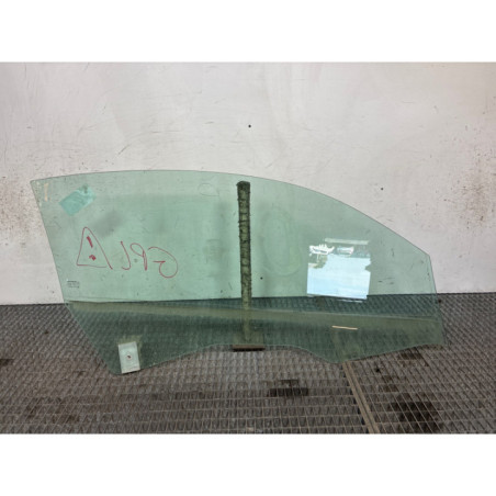 Vitre avant gauche RENAULT MEGANE 2