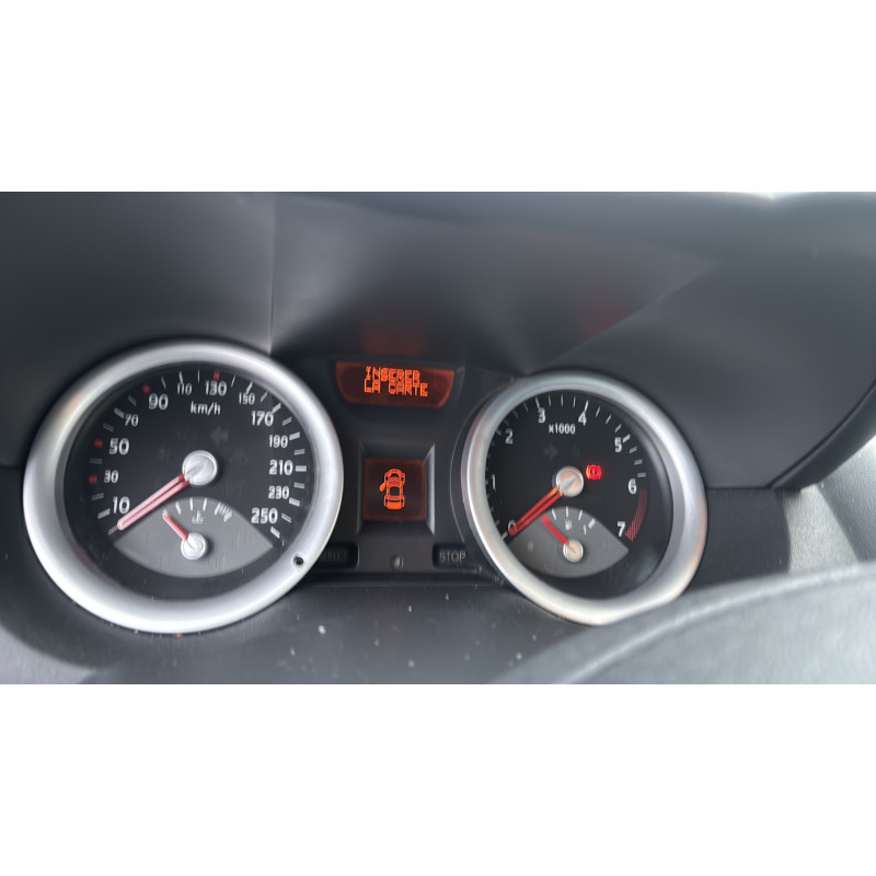 Vitre avant gauche RENAULT MEGANE 2 Photo n°20