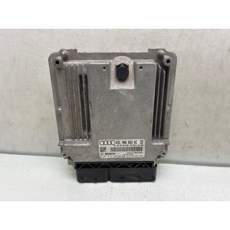 Calculateur moteur AUDI TT 2 Photo n°4