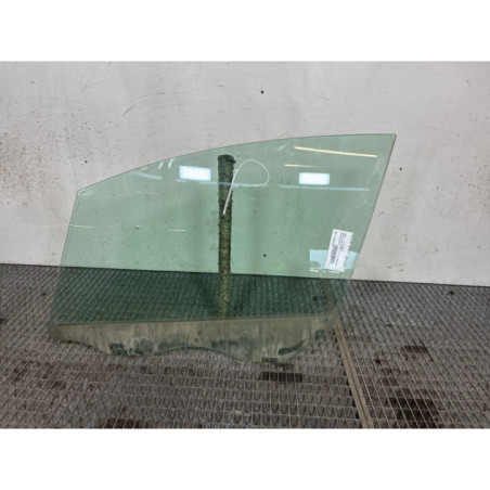 Vitre avant gauche OPEL MERIVA B Photo n°1