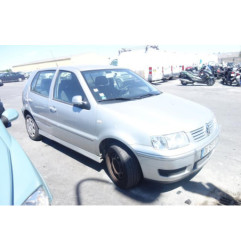 Etrier avant droit (freinage) VOLKSWAGEN POLO 3
