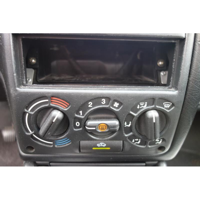 Etrier avant gauche (freinage) OPEL ASTRA F Photo n°9