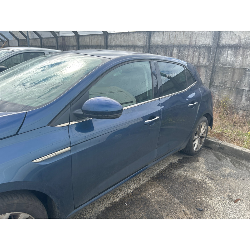 RENAULT MEGANE 4 PHASE 1 1.5 BLUE DCI - 8V TURBO Photo n°17