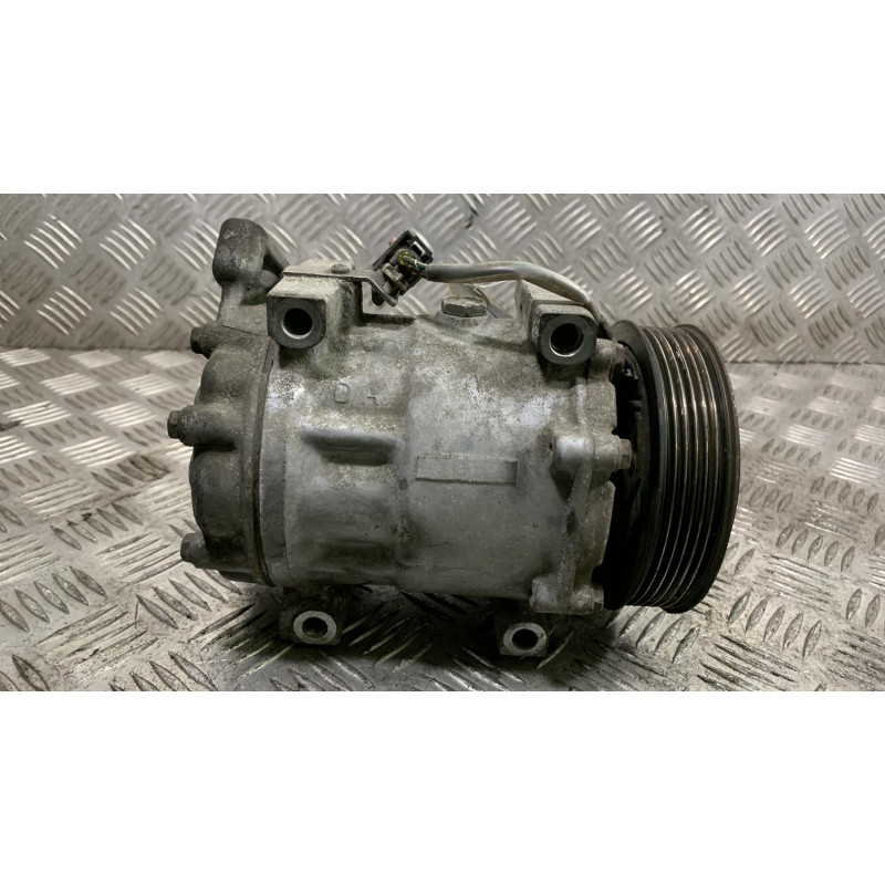 Compresseur clim MAZDA 3 2 Photo n°1