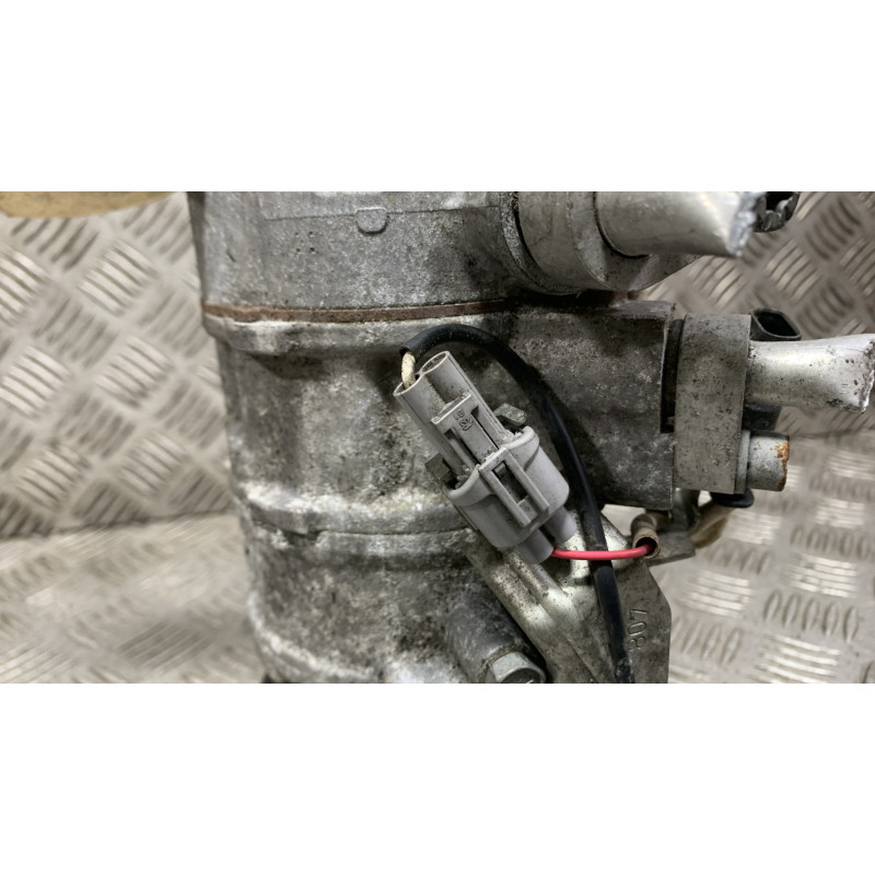 Compresseur clim MERCEDES CLASSE A 176 Photo n°4