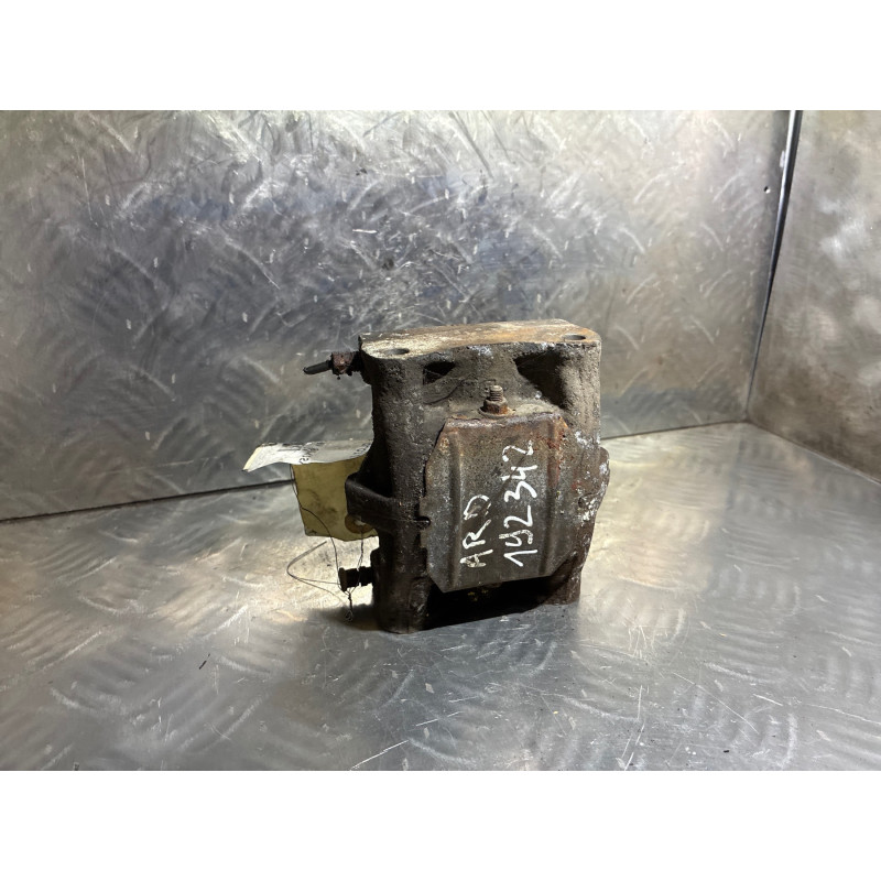 Etrier arriere droit (freinage) CITROEN XANTIA Photo n°3