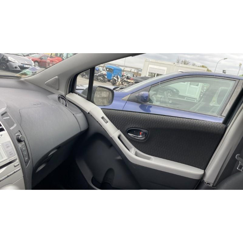 Optique avant principal droit (feux)(phare) TOYOTA YARIS 2 Photo n°8