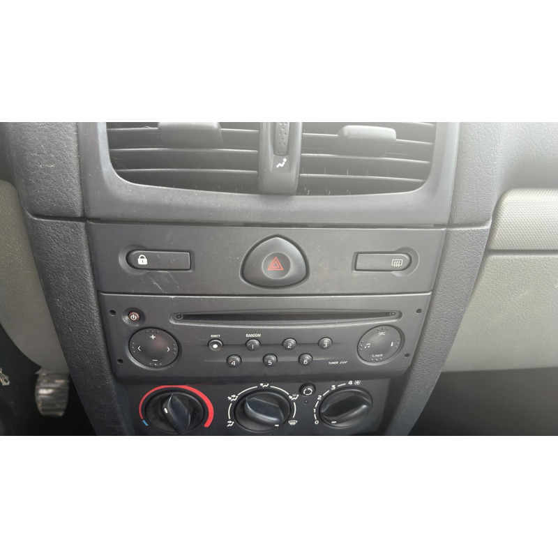 Feu arriere principal droit (feux) RENAULT CLIO 2 Photo n°12