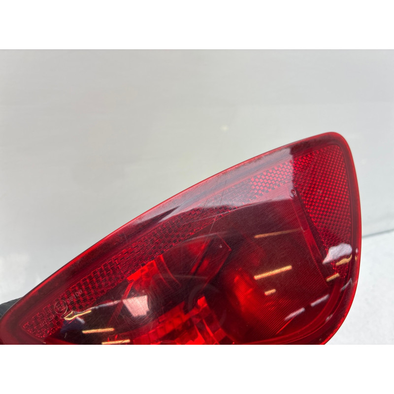 Anti brouillard arriere gauche RENAULT CLIO 3 Photo n°5