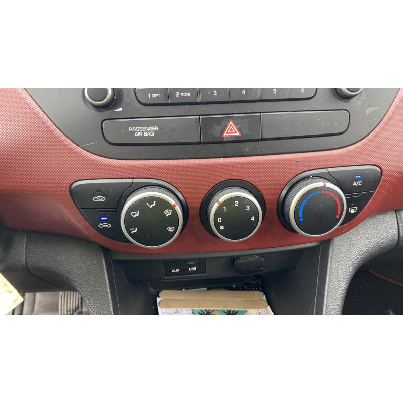 Poignee porte avant droit HYUNDAI I 10 2 Photo n°20