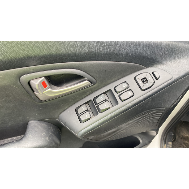 Poignee porte avant droit HYUNDAI IX 35 Photo n°18